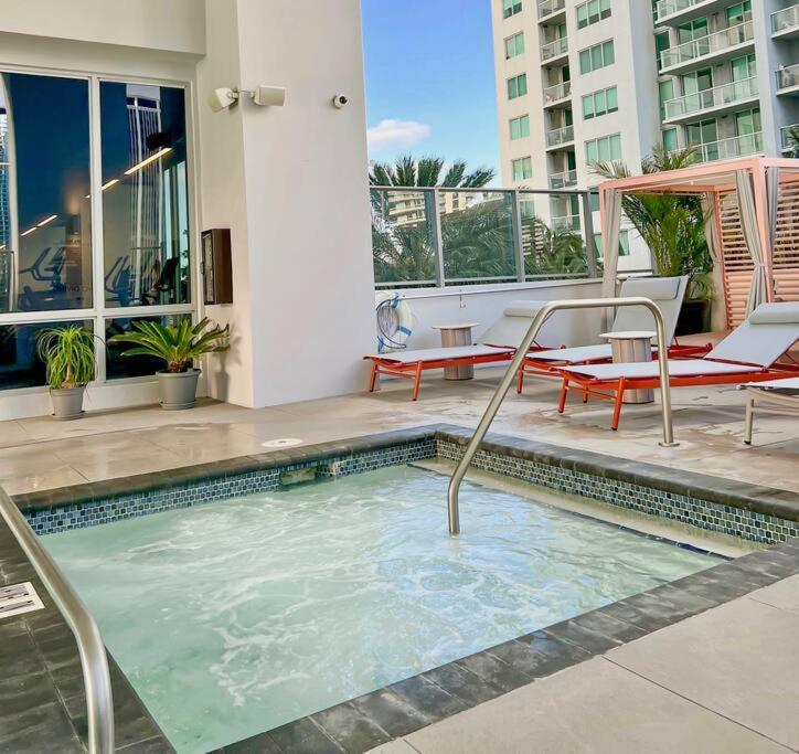 Miami High Town View 1610 Apartment ภายนอก รูปภาพ